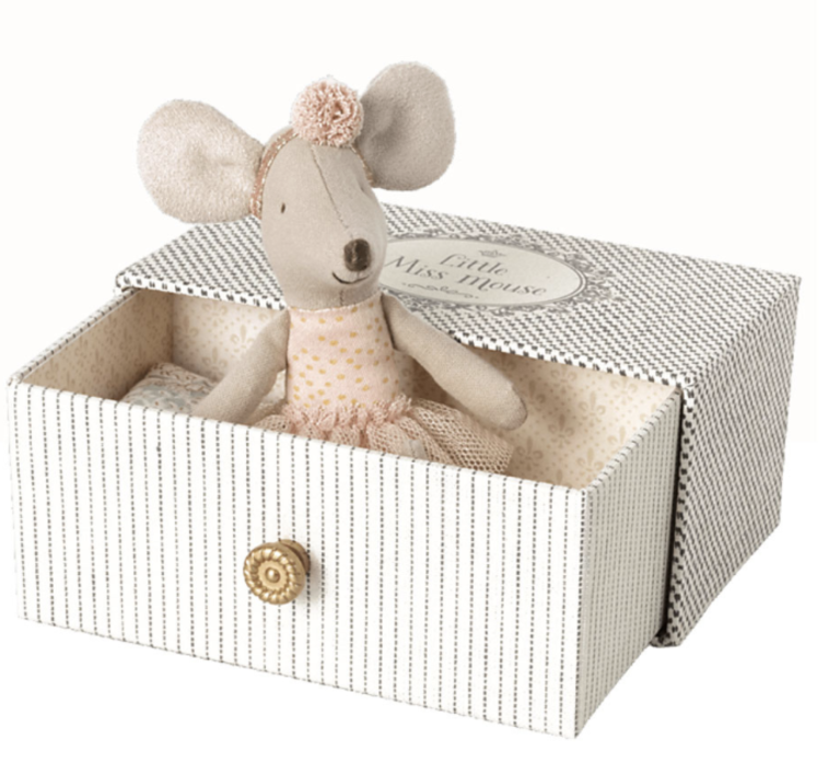 Maileg Dance mouse in daybed, little sister