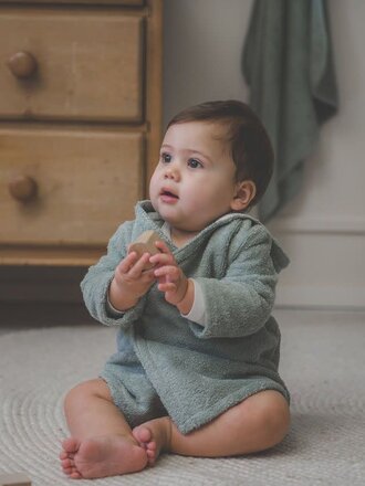 Koeka Baby Bathrobe Dijon Daily Shadow Green Koeka Baby Bathrobe Dijon Daily Shadow Green