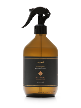 Kayori Roomspray - Glas - 500ml - Hazakura Kayori Roomspray - Glas - 500ml - Hazakura