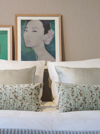 Mrs. Me Cushion Trunk Green 30x60cm