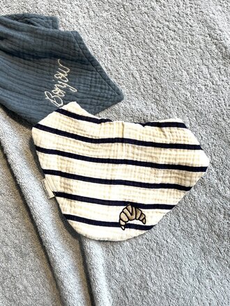 Atelier Pomme Tiny Bib Breton-Croissant