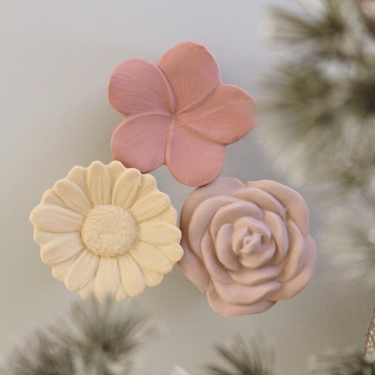 Natruba Rattle/Teether Plumeria-Rose