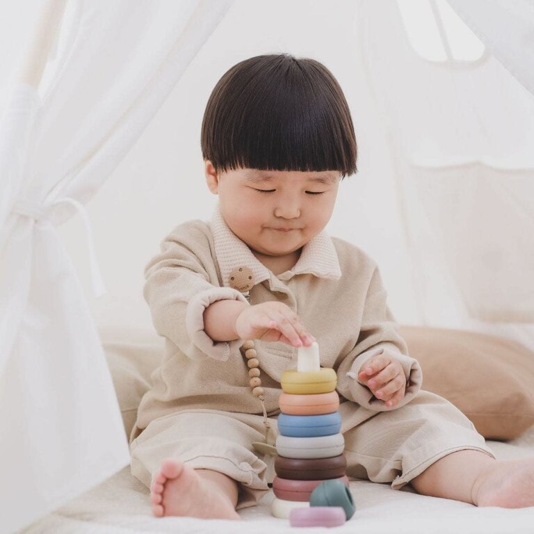 Mushie Ringtower Rustic