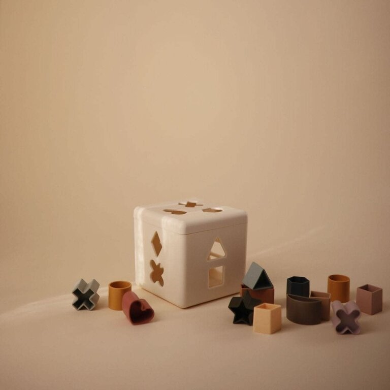 Mushie Shape Sorting Box