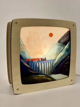 Luminae Plaat-Train in the Mountains