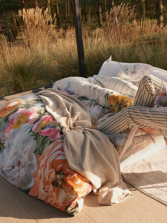 Vandyck Dekbedovertrek Fleur Festive Lavender blue Vandyck Dekbedovertrek Fleur Festive Lavender blue
