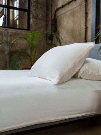 Kayori Dekbedovertrek Ine Linnen Wit Kayori Dekbedovertrek Ine Linnen Wit