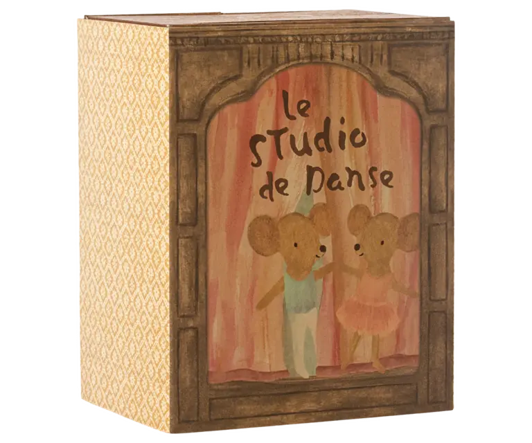 Maileg Ballet mice in dance studio