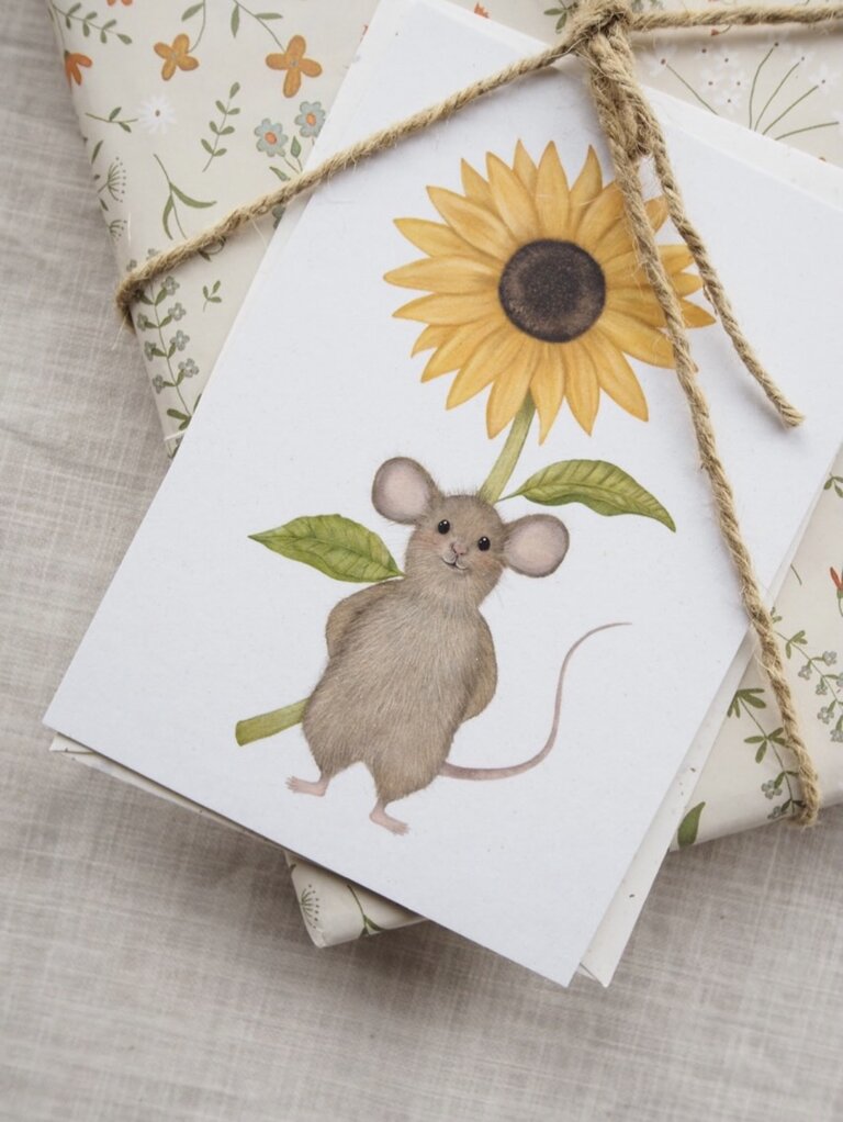 Getekenddoorzusje Muis met zonnebloem