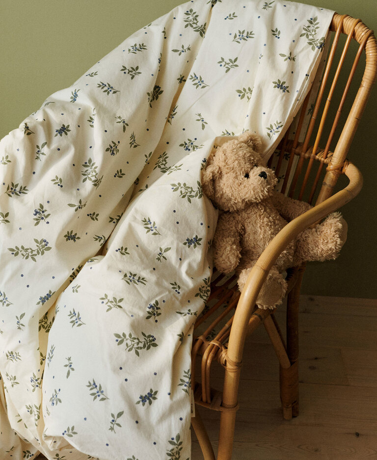 Dear April Asta Bedding Blueberries 140x200