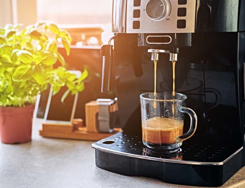 5 ONMISBARE TIPS voor je koffiemachine tijdens de zomer