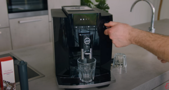Purger le filtre à eau de la machine à café
