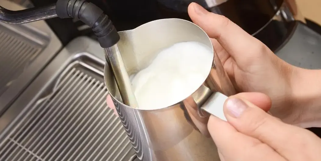 Comment faire la meilleure mousse de lait avec une buse vapeur ?