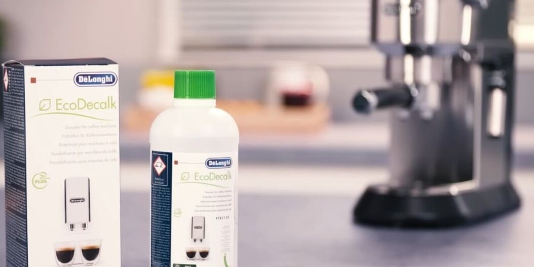 Détartrer DeLonghi Dedica EC680 & EC685 – guide étape par étape + réinitialiser l'alerte de détartrage