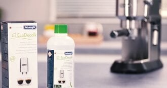 Détartrer DeLonghi Dedica EC680 & EC685 – guide étape par étape + réinitialiser l'alerte de détartrage