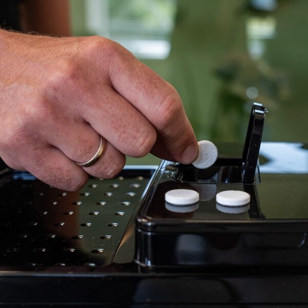 AquaClean Onderhoudspakket – 2 Waterfilters, Ontkalker, Reinigingstabletten & Siliconenvet