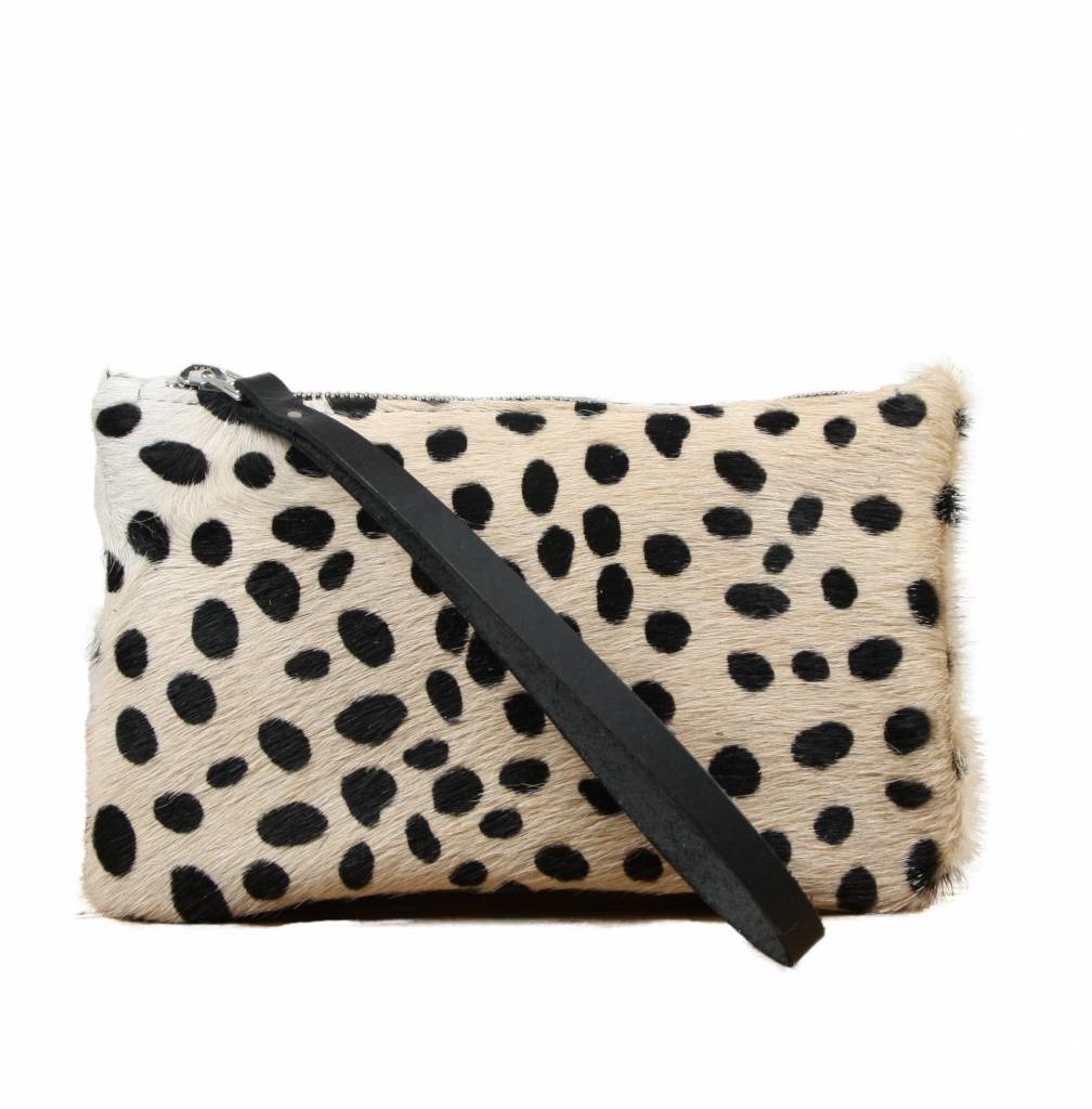 Clutch vom Kuhfell mit Dalmatiner print