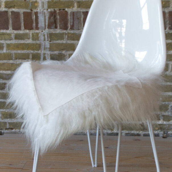 Van Buren seit 1861 Sitzkissen vom Island Schaffell in Weiß