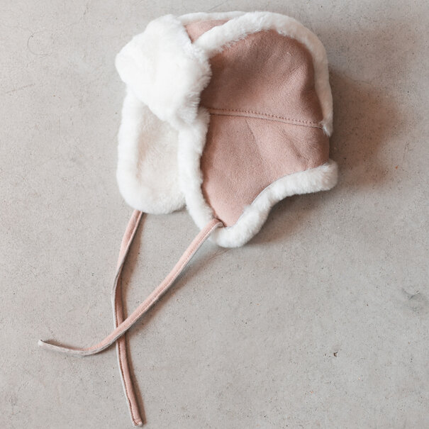 Van Buren seit 1861  Baby- und Kindermütze aus Schaffell - Rosa