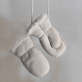 Fäustlinge aus Schaffell für Babys und Kinder – Weiß