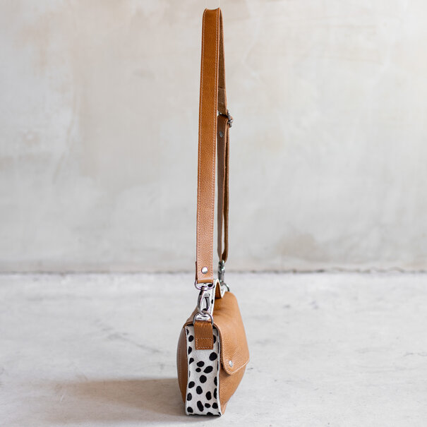 Van Buren seit 1861 Tasche Maren - Cognac/Dalmatiner side