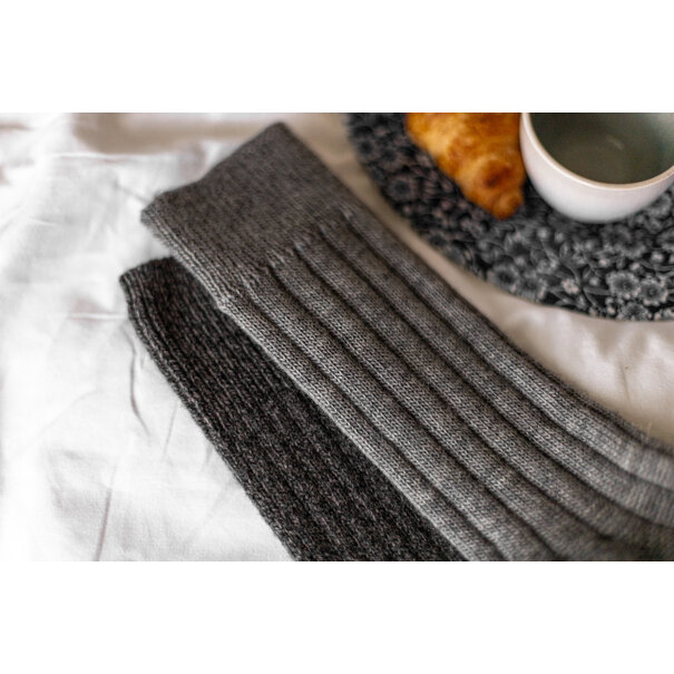 Van Buren seit 1861 Socken aus 100% Schafwolle -  Yuki – Anthrazit – Größe 35 bis 46