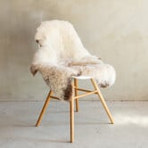 Einzeln fotografiertes geschorenes isländisches Schaffell Beige - 104x58 - SVV-702