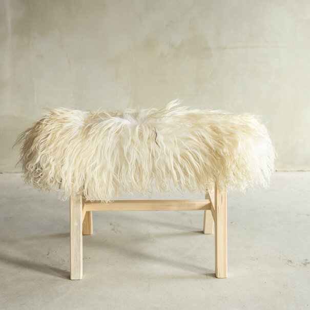 Van Buren seit 1861 Separat Fotografiert Hölzernes Bänkchen mit Schaffell - Lockig/Bergschaf - 70x20x46 cm (LxBxH) - BNK-41