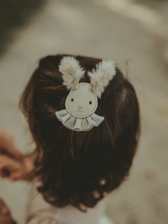 Donsje Amsterdam Donsje - Festie Clip Festive Rabbit | cream leather