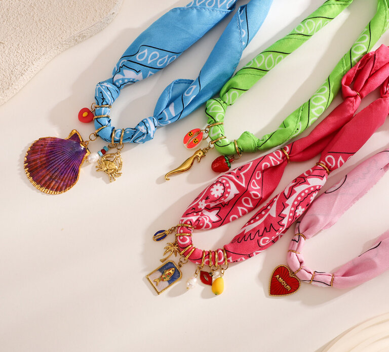 Bandana ketting amour