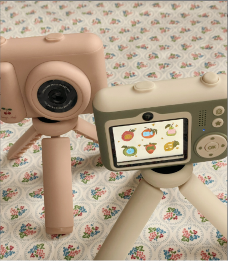 Konges Sløjd my first camera cherry