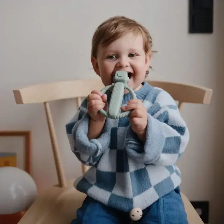 Mushie MUSHIE - RATTLE ROBOT TEETHER