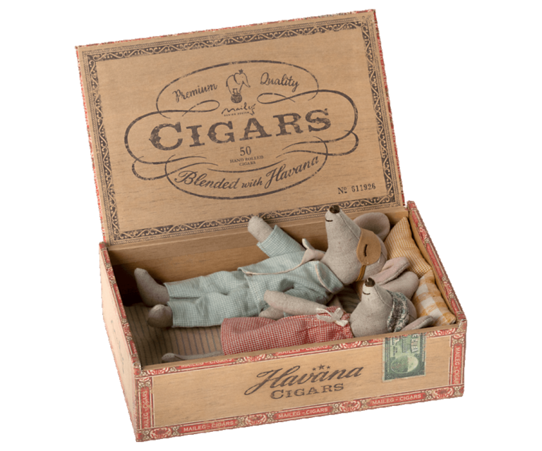 Maileg Maileg - mum & dad mice in cigar box