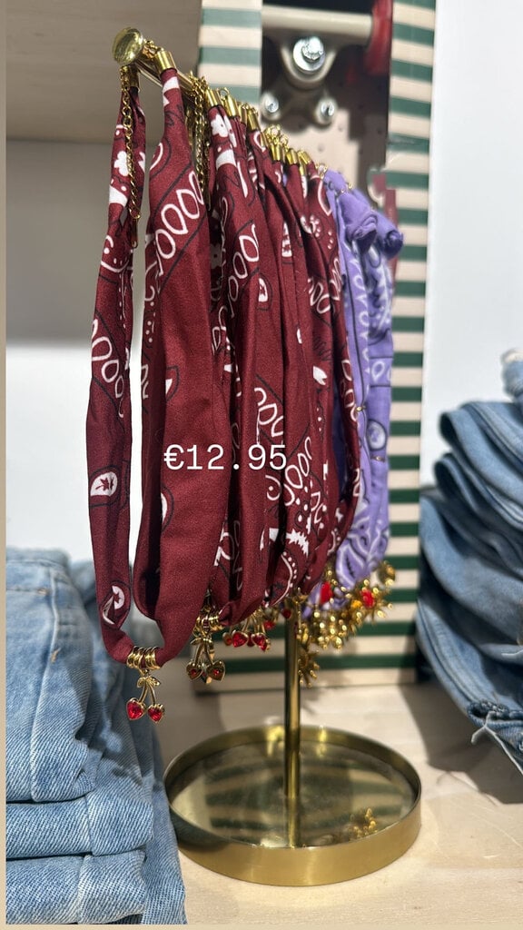 Bandana ketting cherry