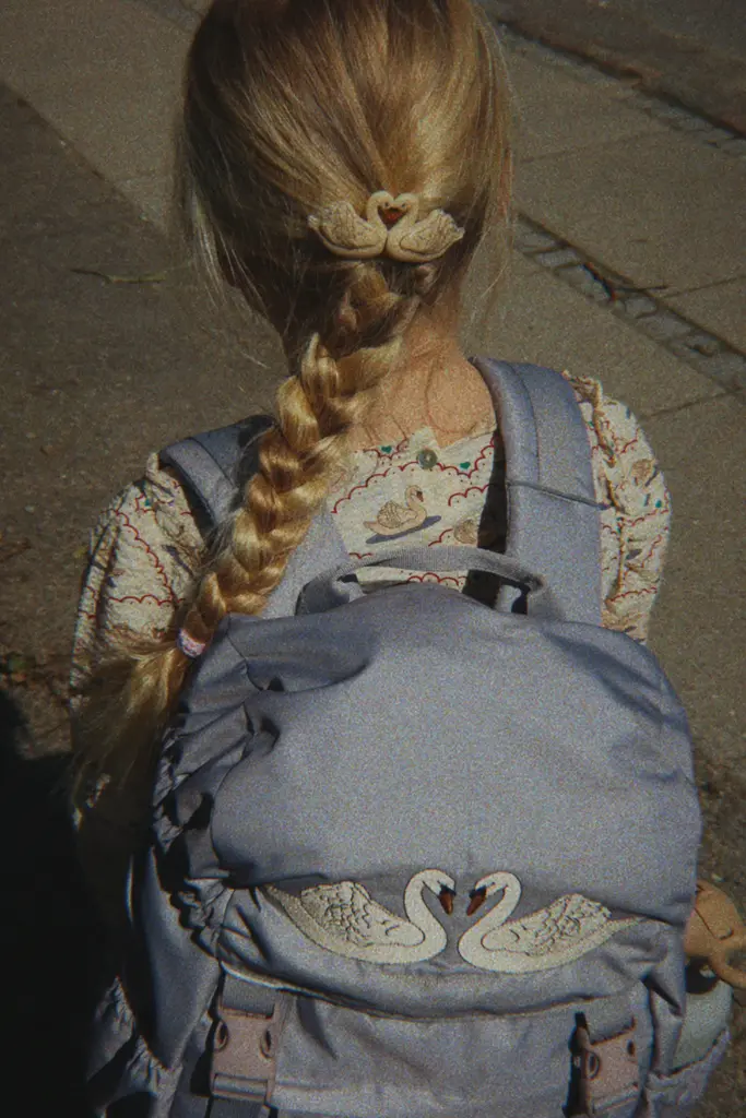 Konges Sløjd Konges Slöjd- swan big hair clip