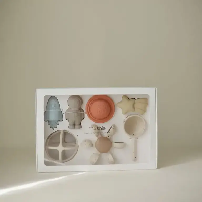 Mushie GIFTBOX - Mini Astronaut