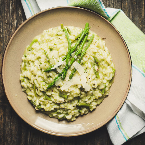 Risotto with garden asparagus