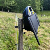 FARMER AS140 solar energiser with 24W HORIZONT solar panel