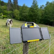 FARMER AS140 solar energiser with 24W HORIZONT solar panel