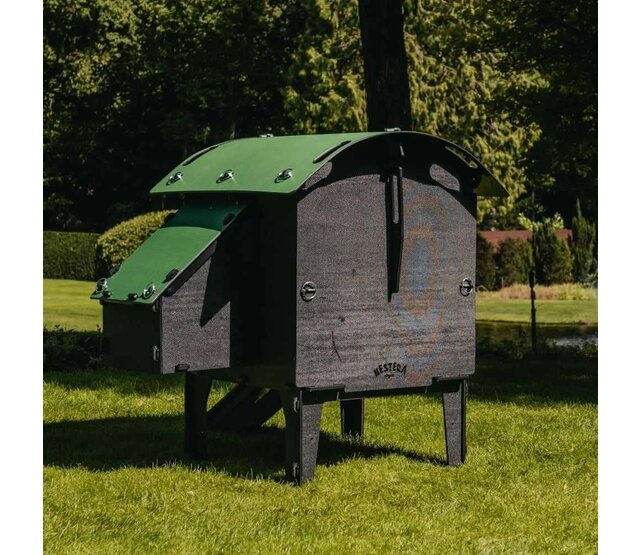Gerecycled kippenhok met poten voor 3 tot 5 kippen klein model NESTERA