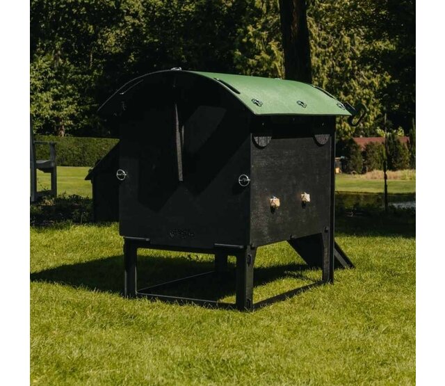 Recycled hen house with feet for 5 to 9 hens NESTERA medium model