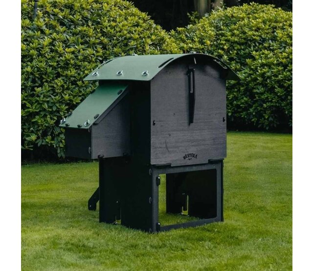 Raised recycled hen house for 3 to 5 hens small model NESTERA
