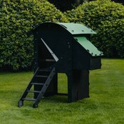 Poulailler recyclé surélevé pour 3 à 5 poules petit modèle NESTERA
