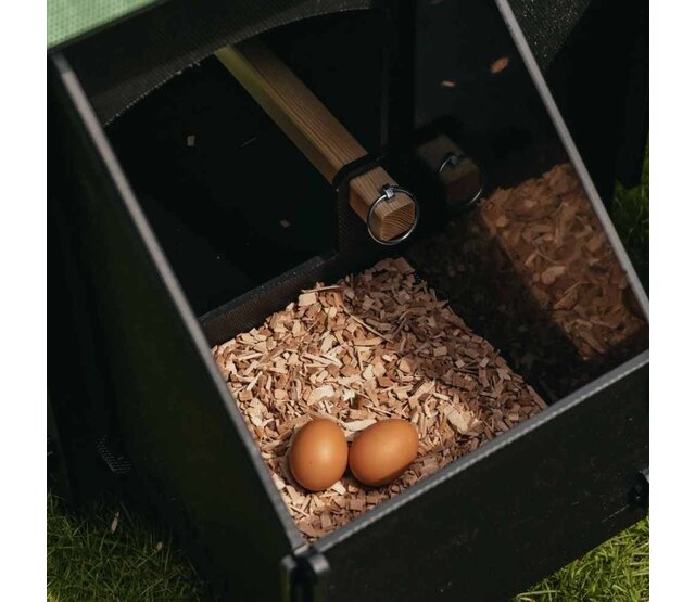 Raised recycled hen house for 3 to 5 hens small model NESTERA