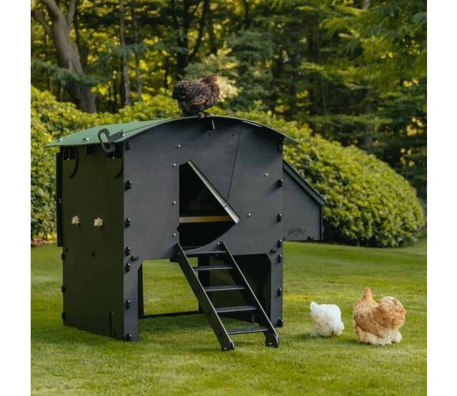 Raised recycled hen house for 8 to 15 hens NESTERA large model