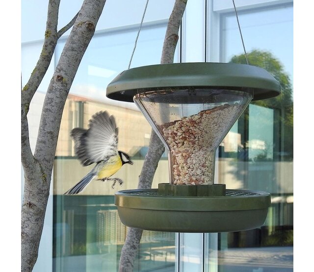Green pest-proof bird feeder SMART BIRDS SWISSINNO