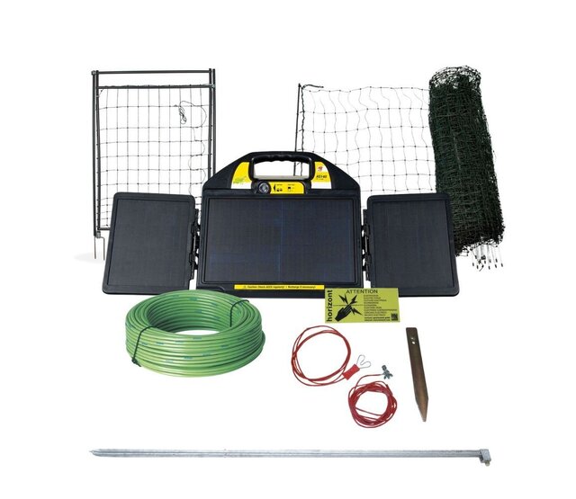 Mobile poultry fencing kit with 50m net and solar panels Mobile poultry fencing kit with 50m net and solar panels