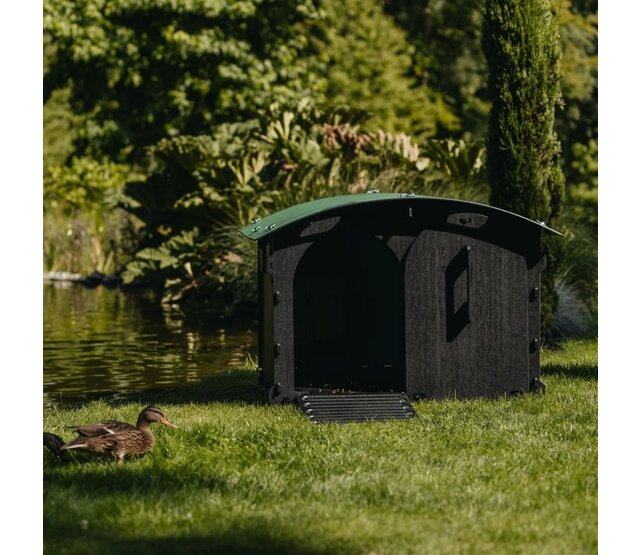Recycled duck and goose shelter NESTERA