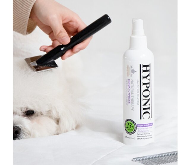 Spray démêlant naturel et hypoallergénique pour chiens et chats 55 ml HYPONIC Spray démêlant naturel et hypoallergénique pour chiens et chats 55 ml HYPONIC
