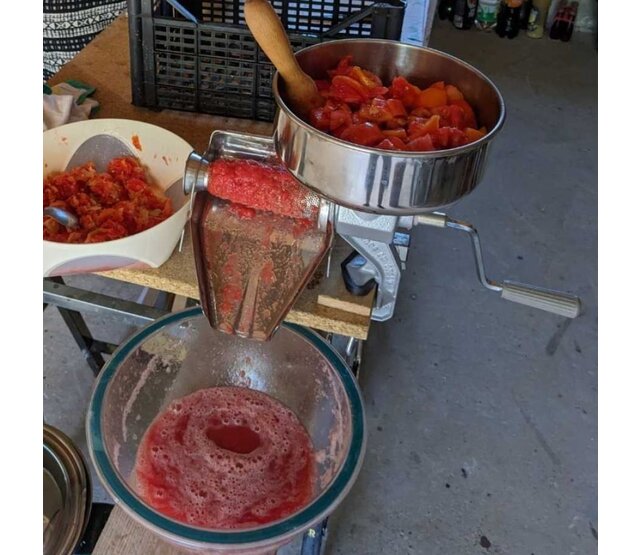 Presse tomate manuel n°3 en inox REBER Presse tomate manuel n°3 en inox REBER